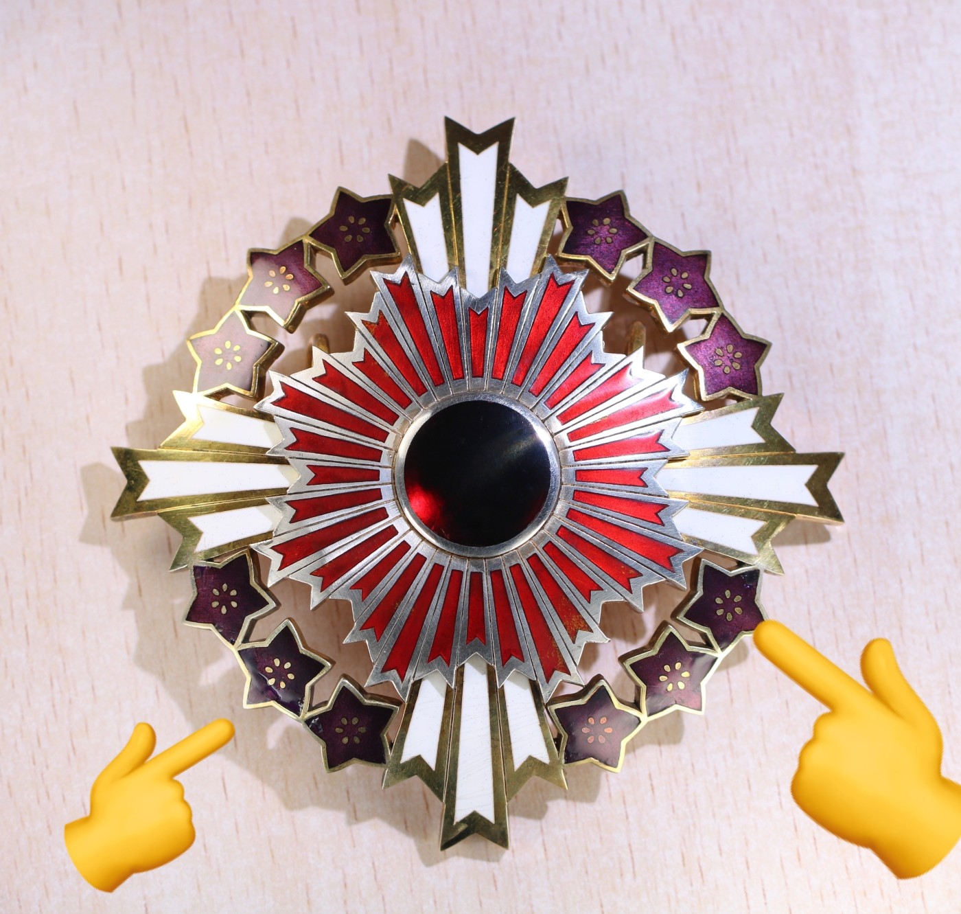 大猫徽章拍卖 第231期  勋一等桐花勋章 原盒 稀少 珐琅少许修复