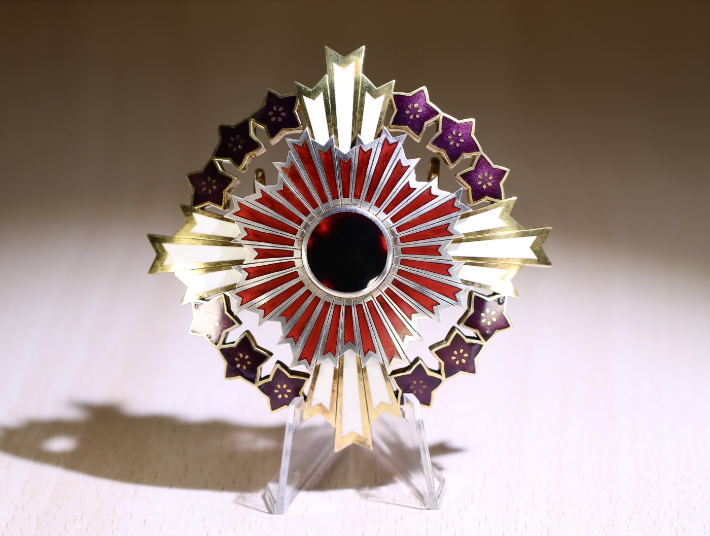 大猫徽章拍卖 第231期  勋一等桐花勋章 原盒 稀少 珐琅少许修复