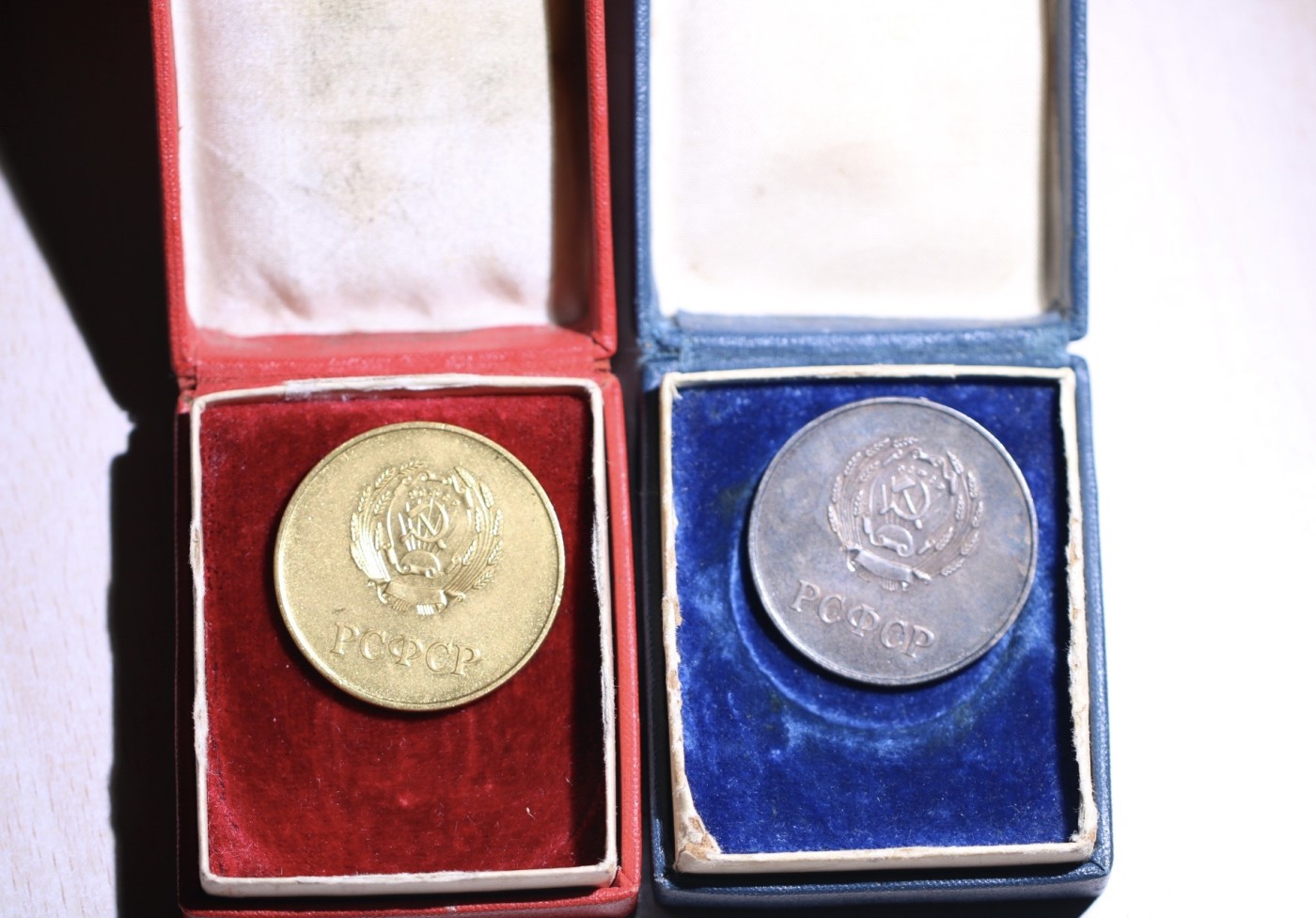 大猫徽章拍卖 第231期  苏联学霸奖章镀金和镀银带原盒