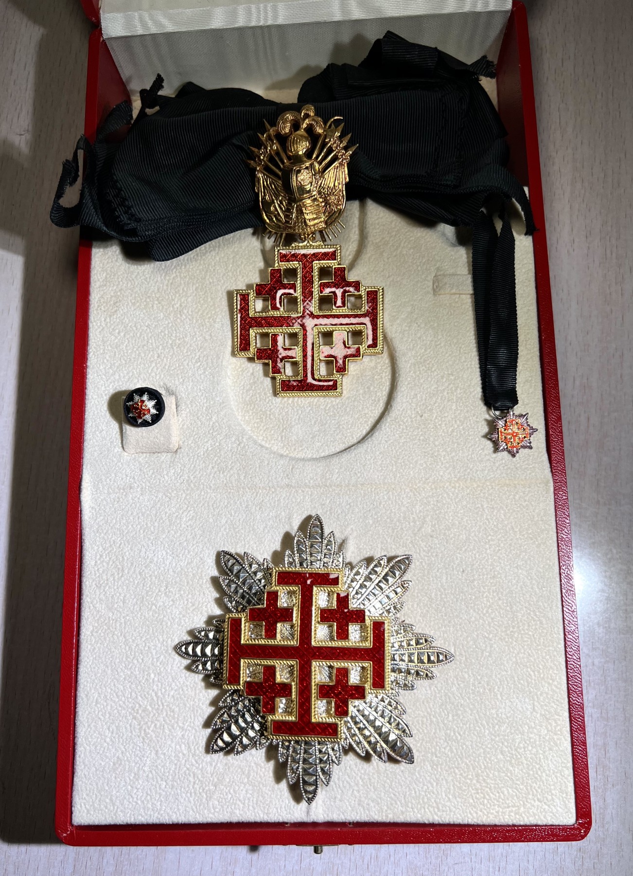 大猫徽章拍卖 第231期  梵蒂冈大十字级的圣墓骑士团勋章 银质