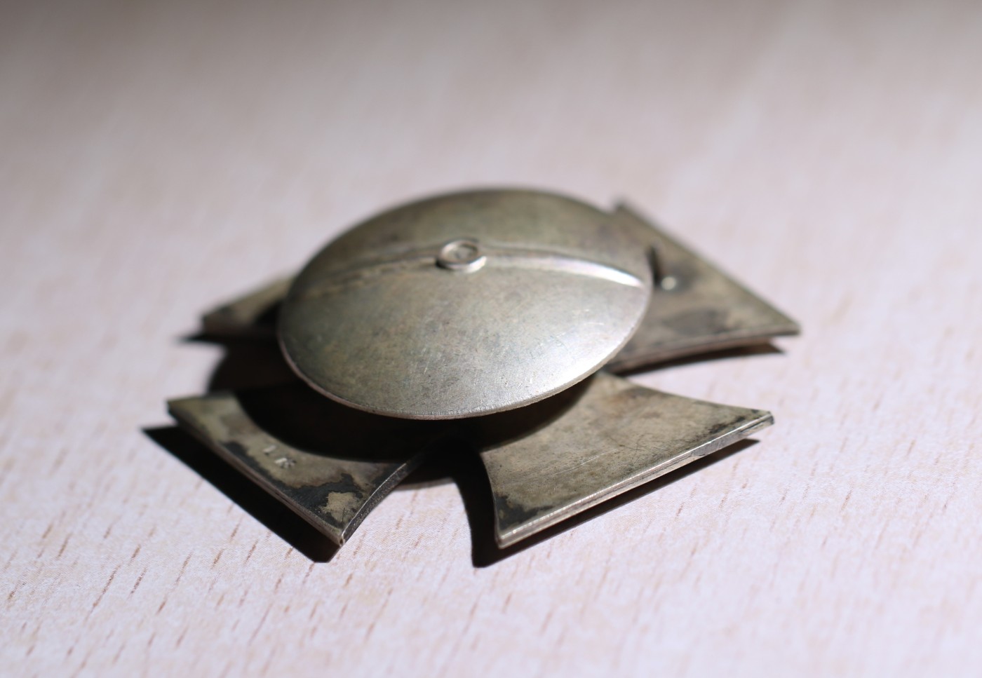 大猫徽章拍卖 第231期  德国一战一级铁十字勋章，L13厂标，转轮版