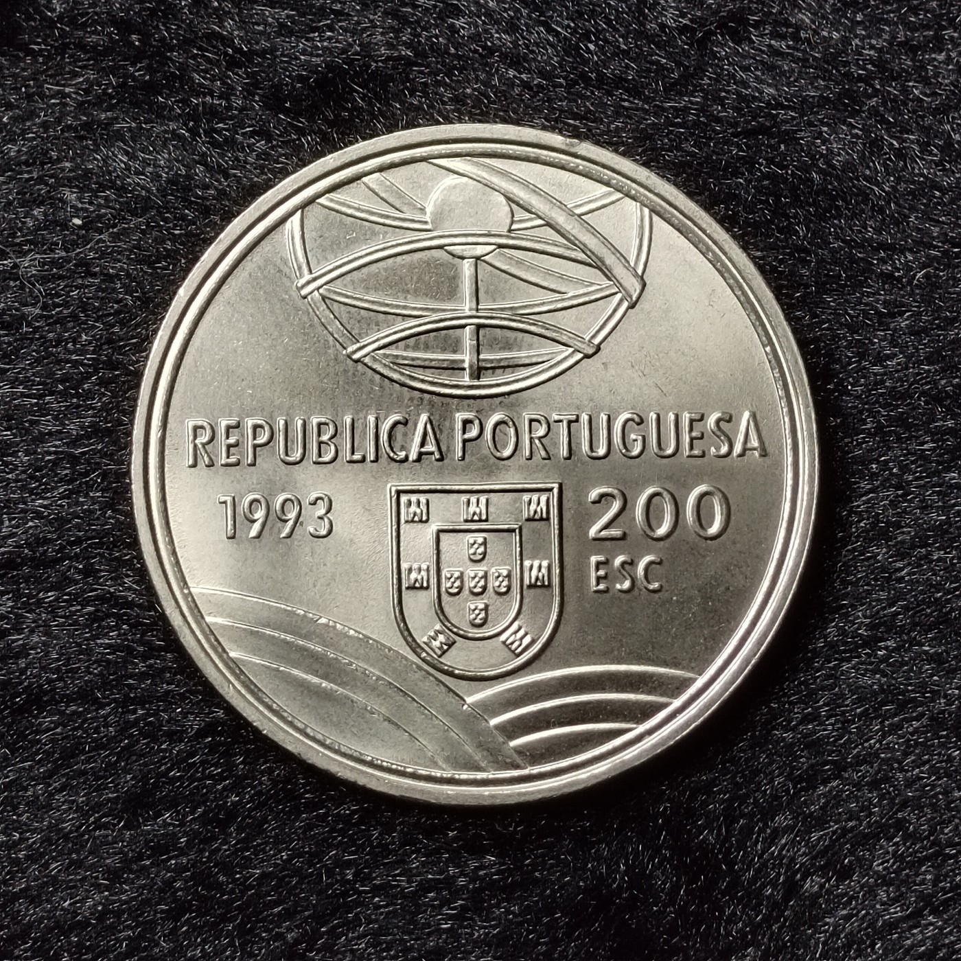 你好，9月。第010期 1993年葡萄牙埃斯库多纪念币，铜镍合金。 铁炮贸易，葡萄牙地理发现系列。