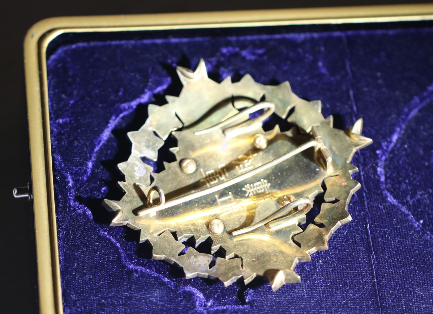 大猫徽章拍卖 第231期  勋一等桐花勋章 原盒 稀少 珐琅少许修复