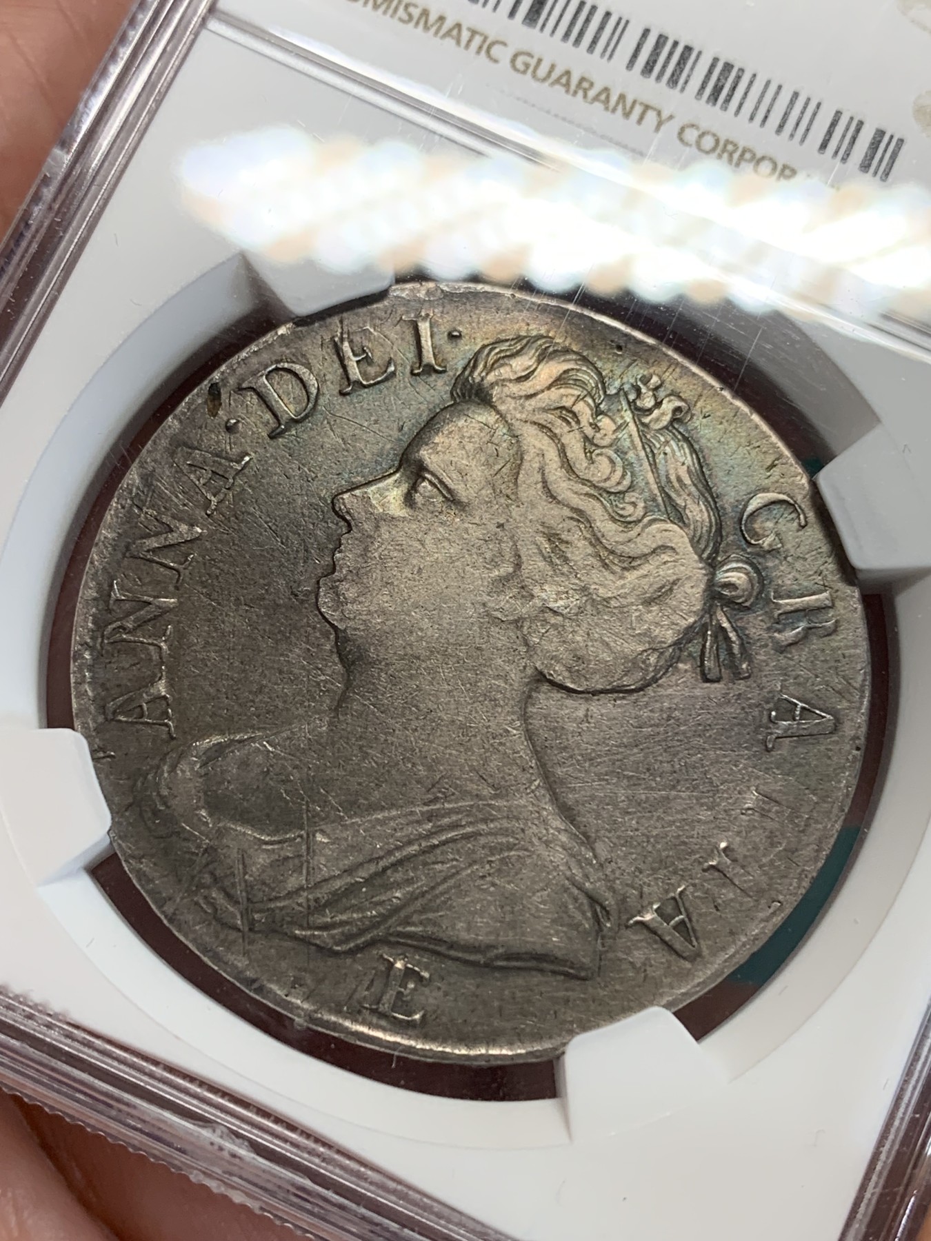 《竞宝斋》第192场-周日，周一 2场 (全场包邮) NGC-VFD 英国1708年E版安妮女王1克朗大银币 爱丁堡厂少见！持续涨价品种！