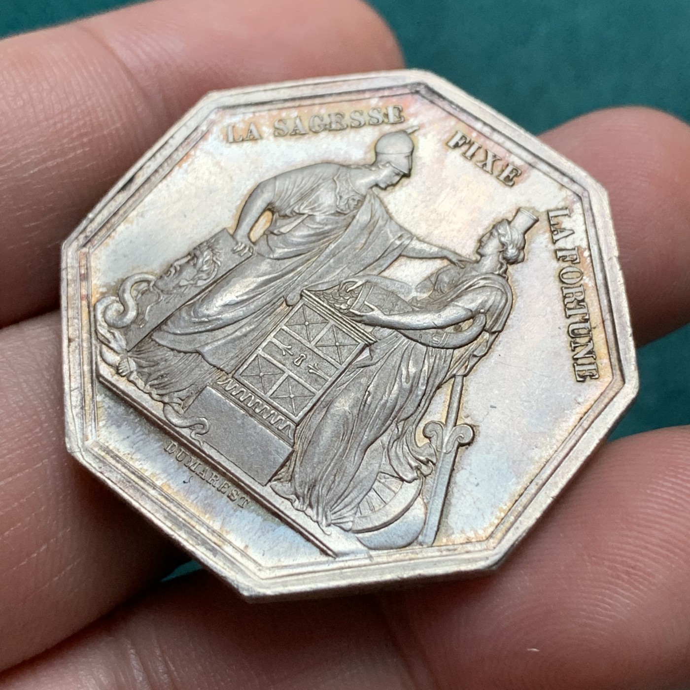 《竞宝斋》第192场-周日，周一 2场 (全场包邮) 法国 1880-1898年 邮储银行 大型八角银质代币 丰饶角边铭 +银标 细节优秀 重量21.3克 对边直径36.2mm MS带彩状态