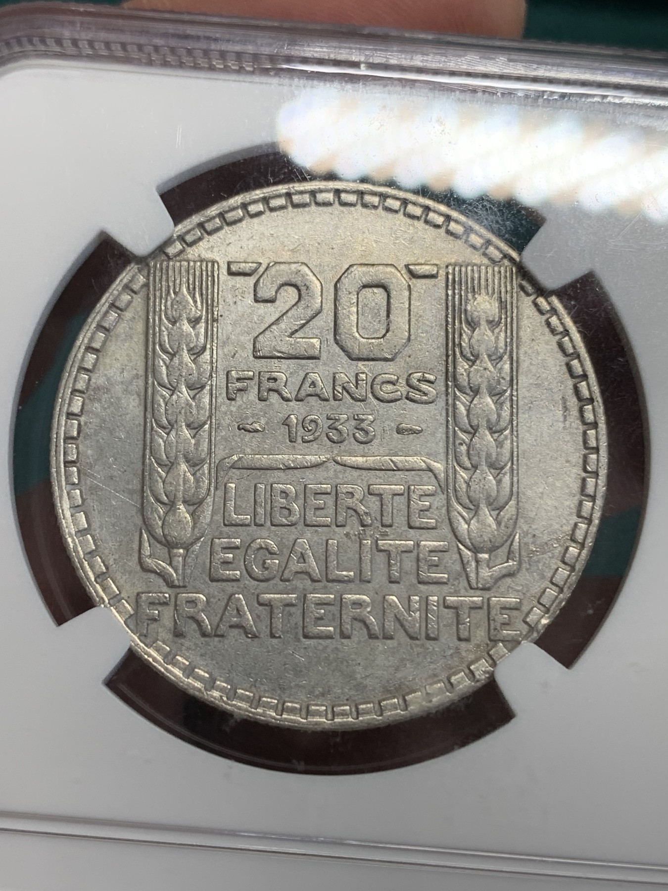 《竞宝斋》第192场-周日，周一 2场 (全场包邮) NGC-AU 法国 1933年女神20法郎银币20g 清洗痕迹轻微