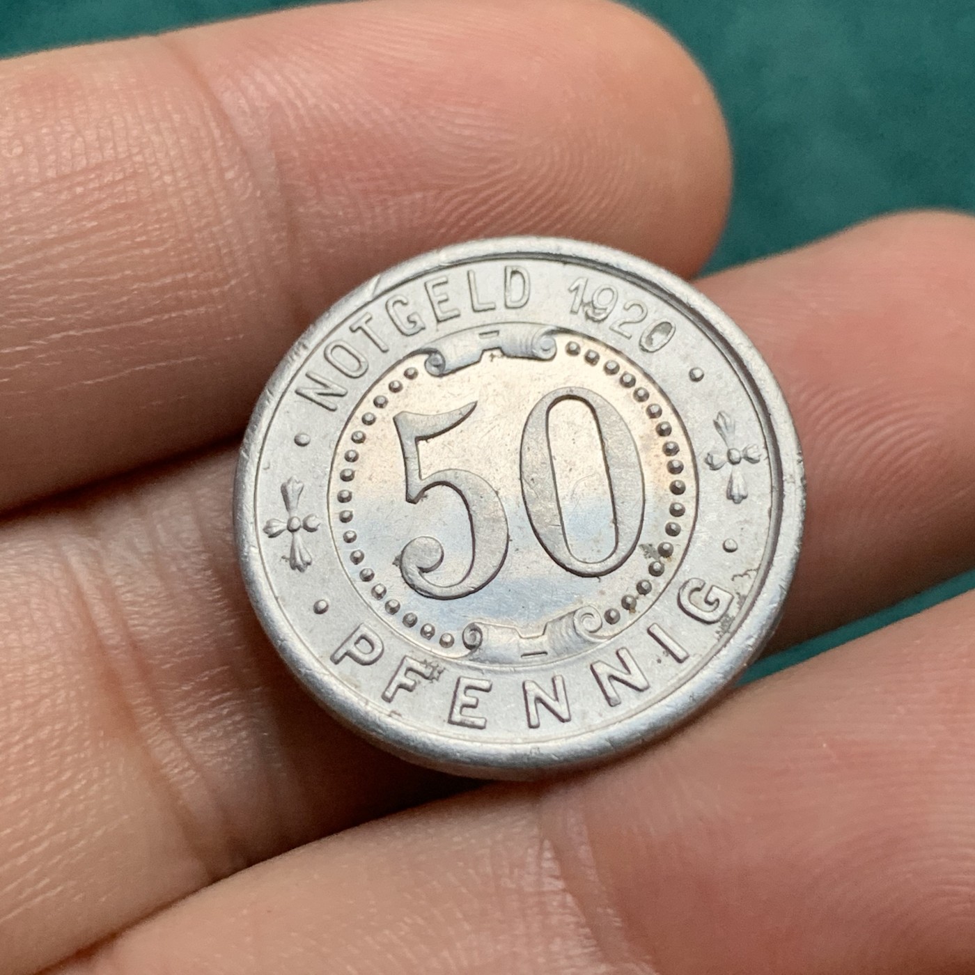 《竞宝斋》第192场-周日，周一 2场 (全场包邮) 德紧大热品  德国1919年门登洞熊50芬尼铝币