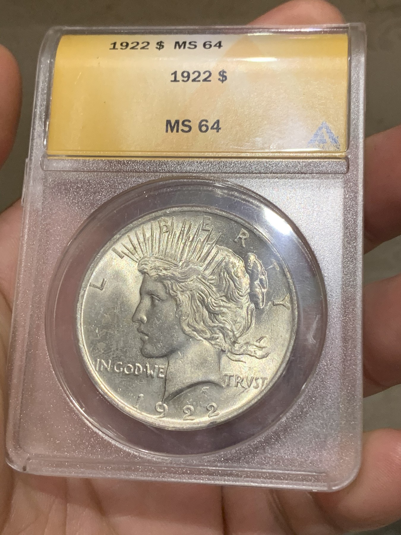 《竞宝斋》第192场-周日，周一 2场 (全场包邮) ANACS-MS64 美国 1922年 1美元 和平币 设计不错的小黄盒