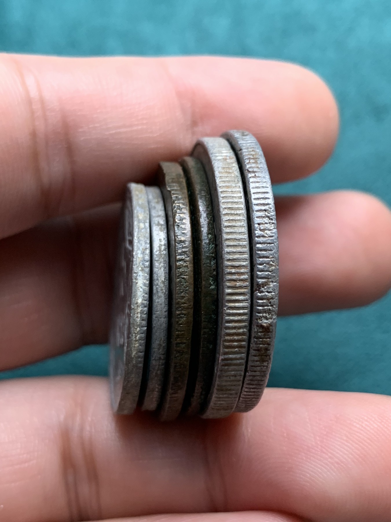 《竞宝斋》第192场-周日，周一 2场 (全场包邮) 两组（6枚）越南民主共和国1946年5毫1盾2盾（各两枚） 细节见图