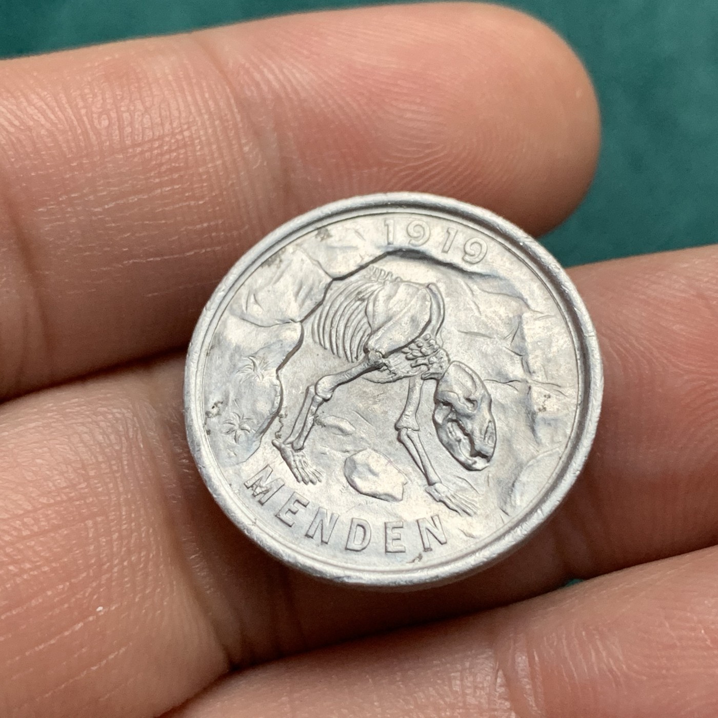 《竞宝斋》第192场-周日，周一 2场 (全场包邮) 德紧大热品  德国1919年门登洞熊50芬尼铝币