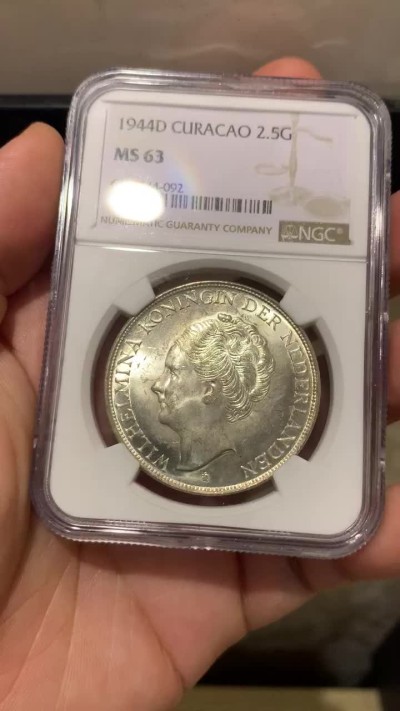 《竞宝斋》第192场-周日，周一 2场 (全场包邮) NGC MS63 荷属库拉索1944年威廉明娜2.5G大银币
