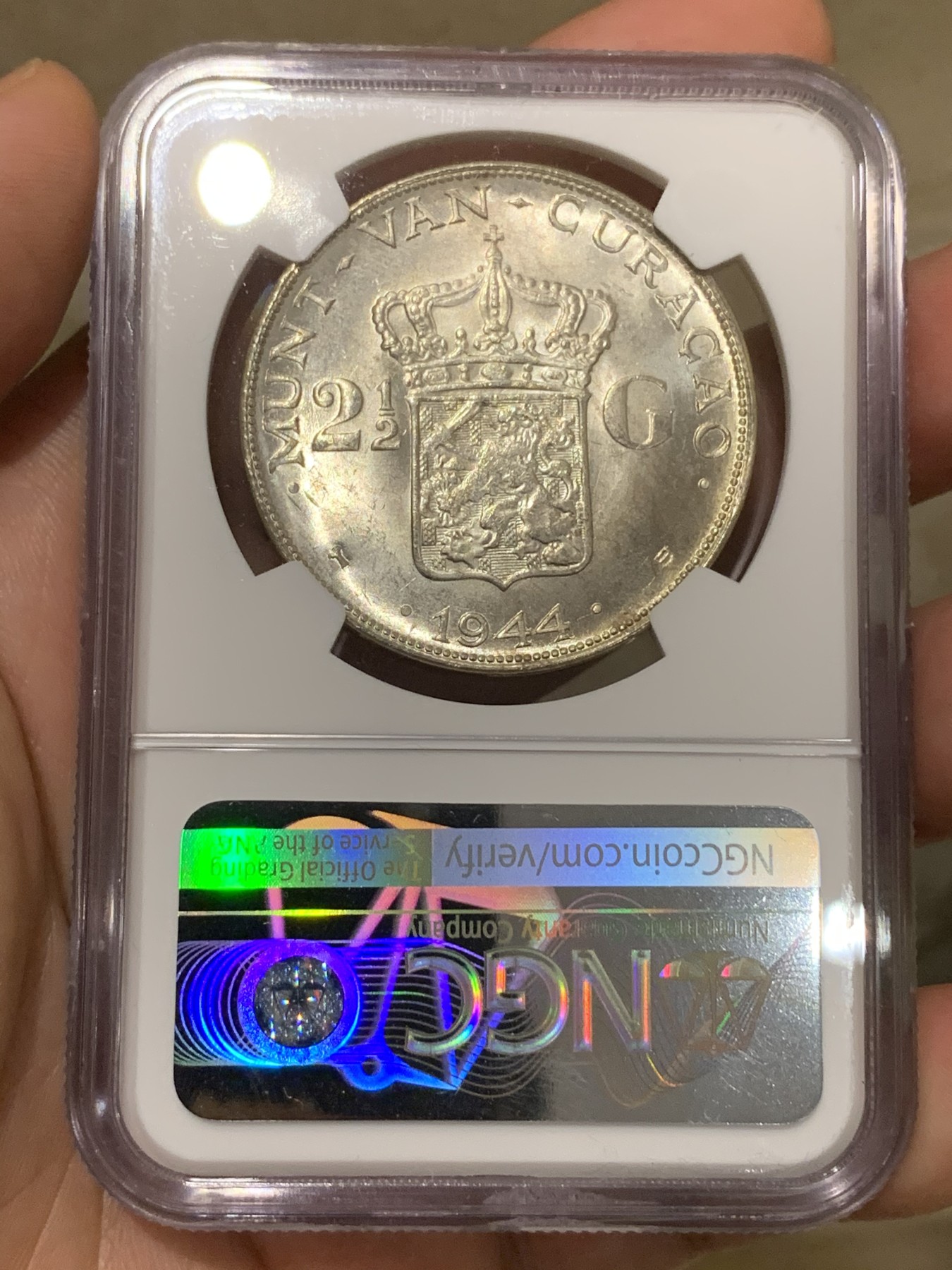 《竞宝斋》第192场-周日，周一 2场 (全场包邮) NGC MS63 荷属库拉索1944年威廉明娜2.5G大银币