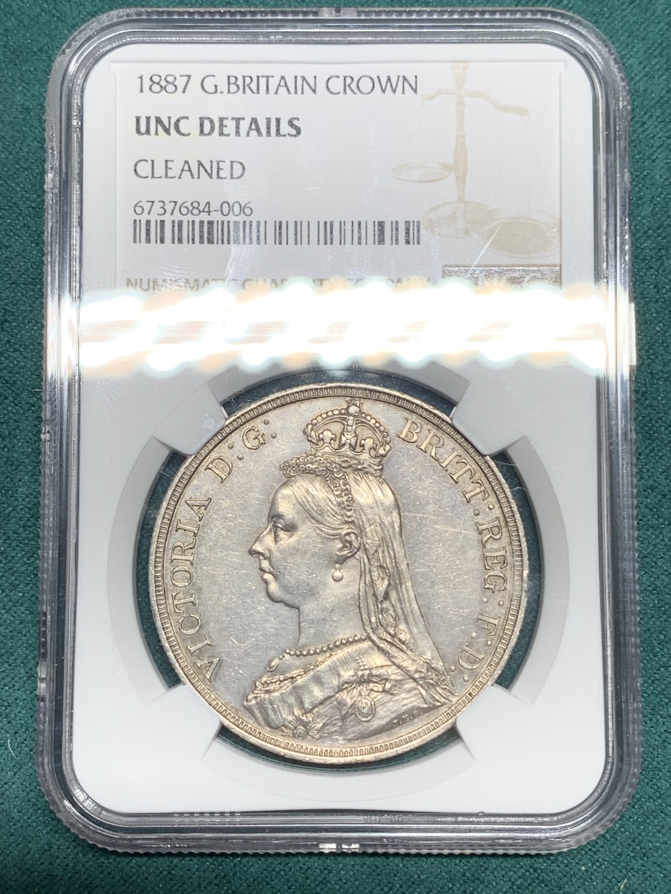 《竞宝斋》第192场-周日，周一 2场 (全场包邮) NGC UNC 英国1887年维多利亚高冠马剑克朗大银币 底光好