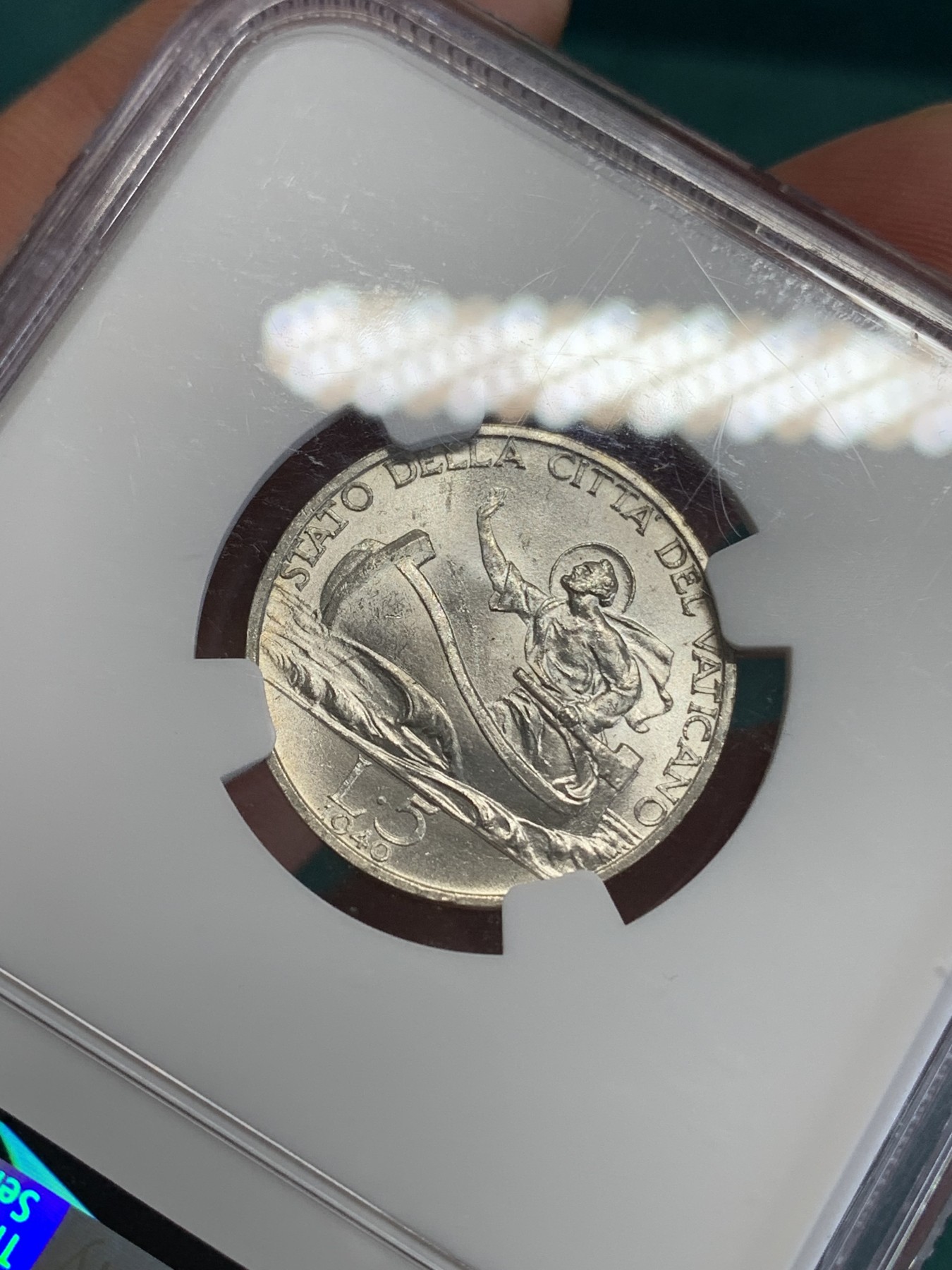 《竞宝斋》第192场-周日，周一 2场 (全场包邮) NGC-MS61 梵蒂冈1940年5里拉小船银币 转光明显