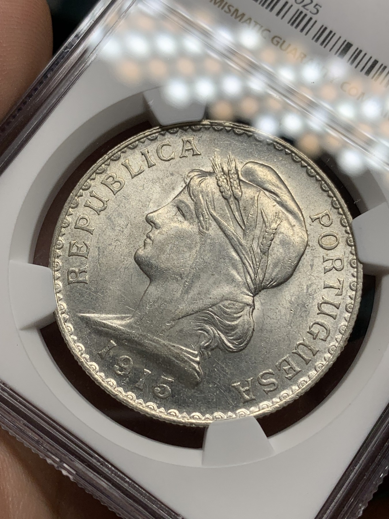 《竞宝斋》第192场-周日，周一 2场 (全场包邮) NGC MS61 葡萄牙1915年女神1埃斯库多大银币