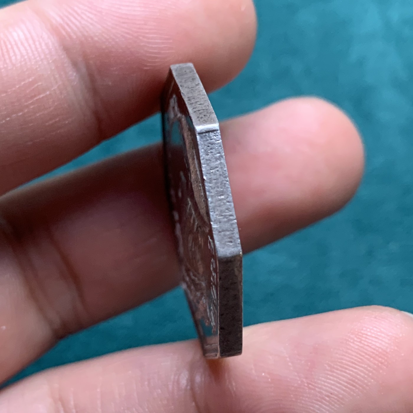 《竞宝斋》第192场-周日，周一 2场 (全场包邮) 法国圣路易斯公正八角银代币 少见版  30.7mm  15g