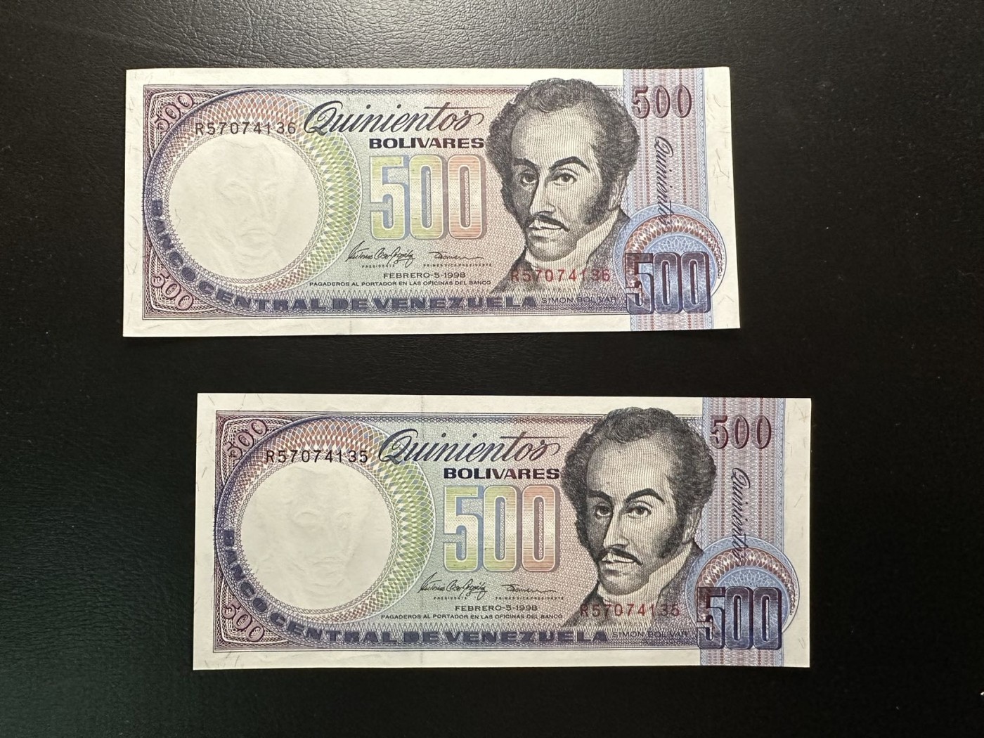八月最后一场，第十五期大拍 （S1）委内瑞拉共和国500玻利瓦尔，非常漂亮的荧光，品种很不错，一组两张二连号