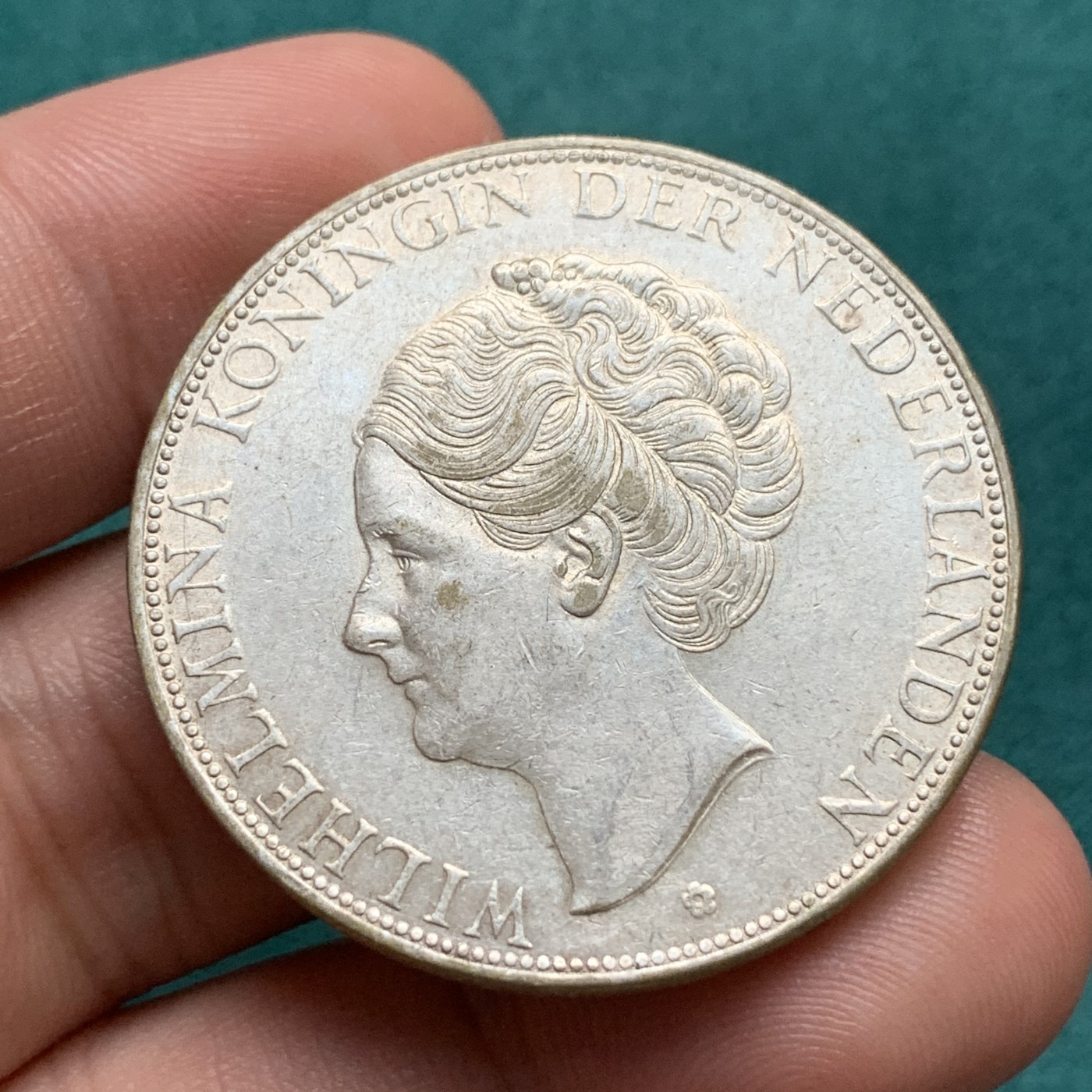 《竞宝斋》第192场-周日，周一 2场 (全场包邮) 荷兰1933年威廉明娜2.5盾大银币 看着像深发版