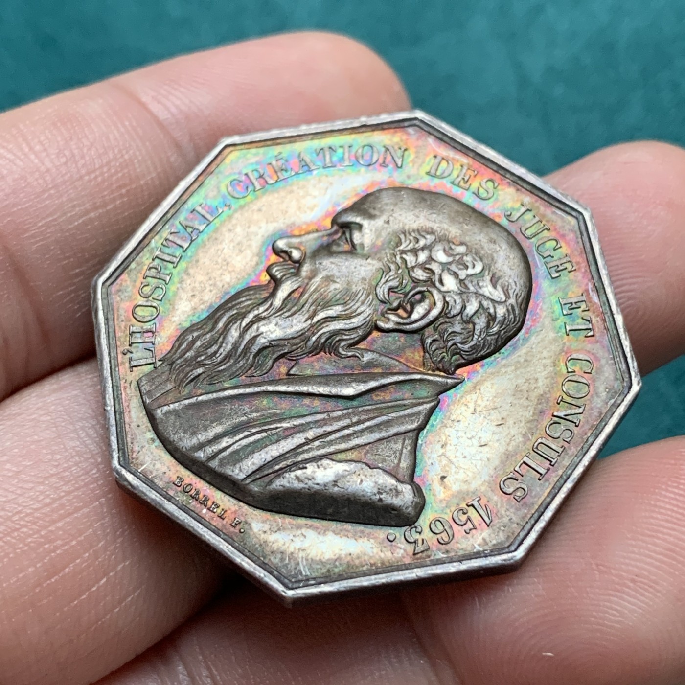 《竞宝斋》第192场-周日，周一 2场 (全场包邮) 法国1808 巴黎商业法院 银质八角代币 JETON  五彩包浆 大规格 少见品种 手指铭+银标 重量22.7克 对边直径35.7mm