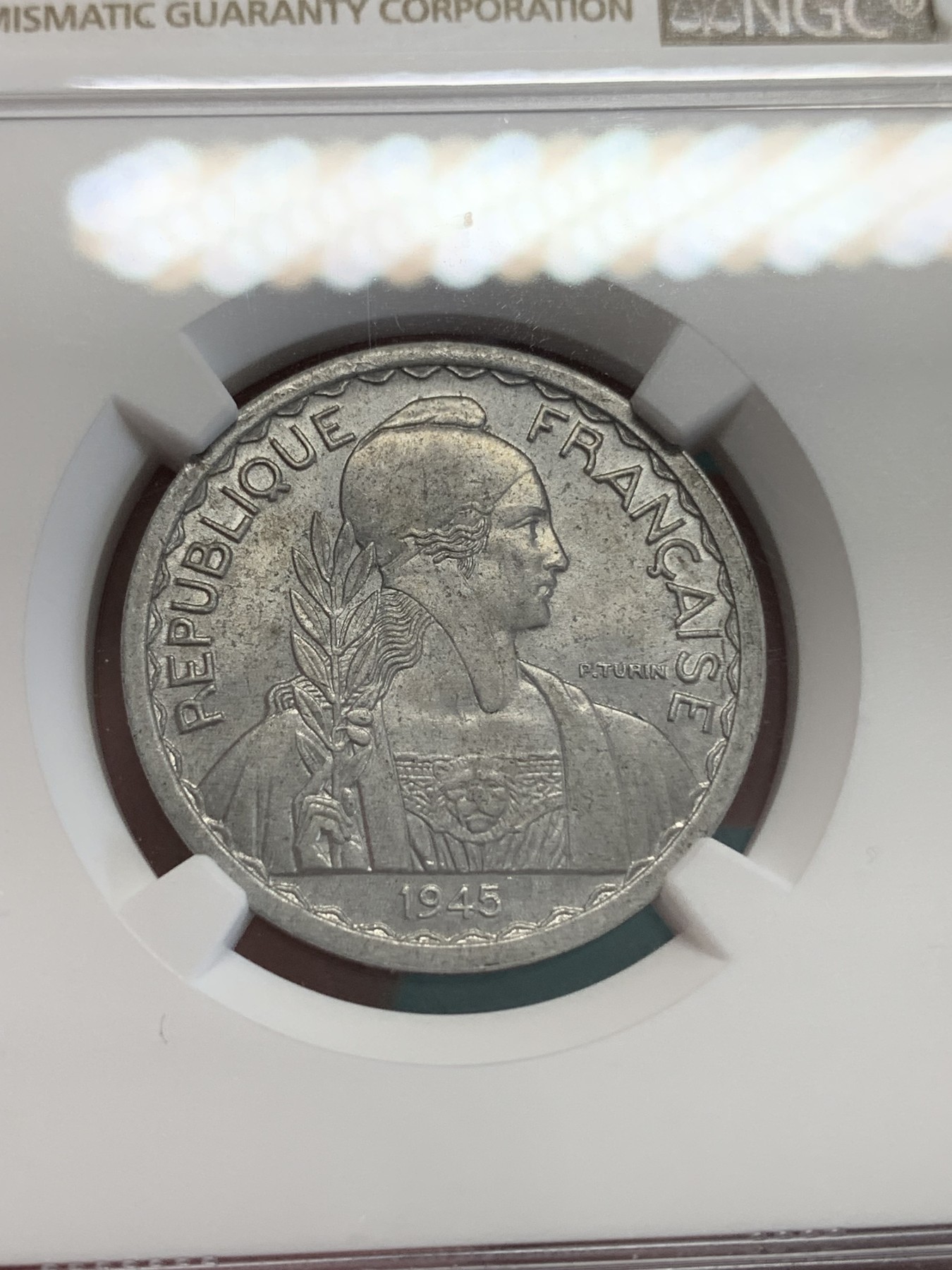 《竞宝斋》第192场-周日，周一 2场 (全场包邮) NGC MS62 1945年法属印支20分