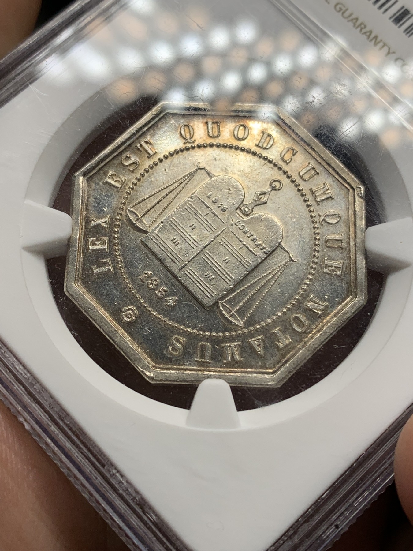 《竞宝斋》第192场-周日，周一 2场 (全场包邮) NGC-MS64 法国1854年亚眠公证处八角银质代币 高分好状态