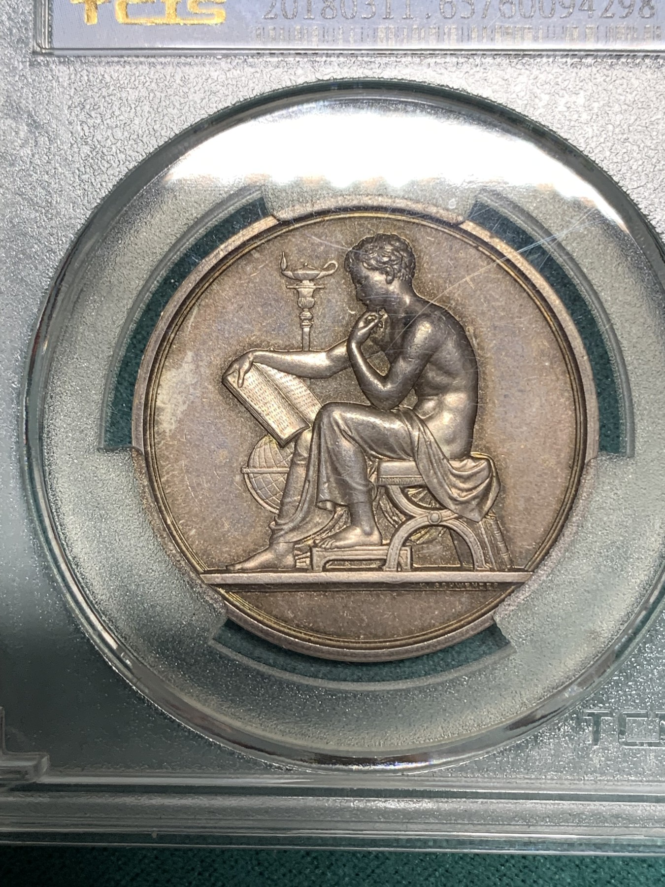 《竞宝斋》第192场-周日，周一 2场 (全场包邮) 天印评级MS65   德国普鲁士斯图加特古典读书小银章 包浆漂亮 细节优秀