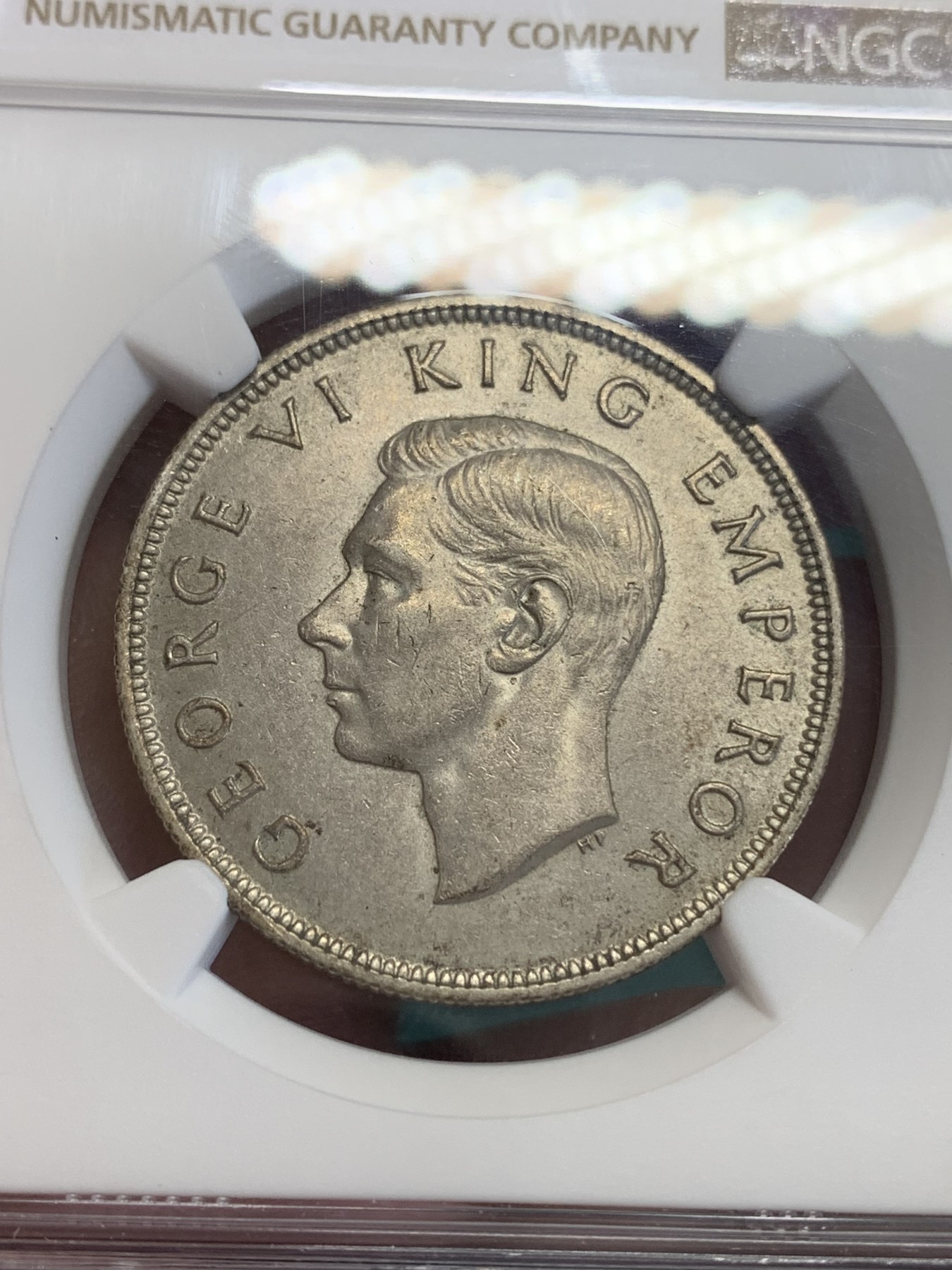 《竞宝斋》第192场-周日，周一 2场 (全场包邮) NGC-MS62 新西兰 1940年 乔六头像新西兰百年纪念半元银币 数量稀少仅发行十万枚 黄油光状态好