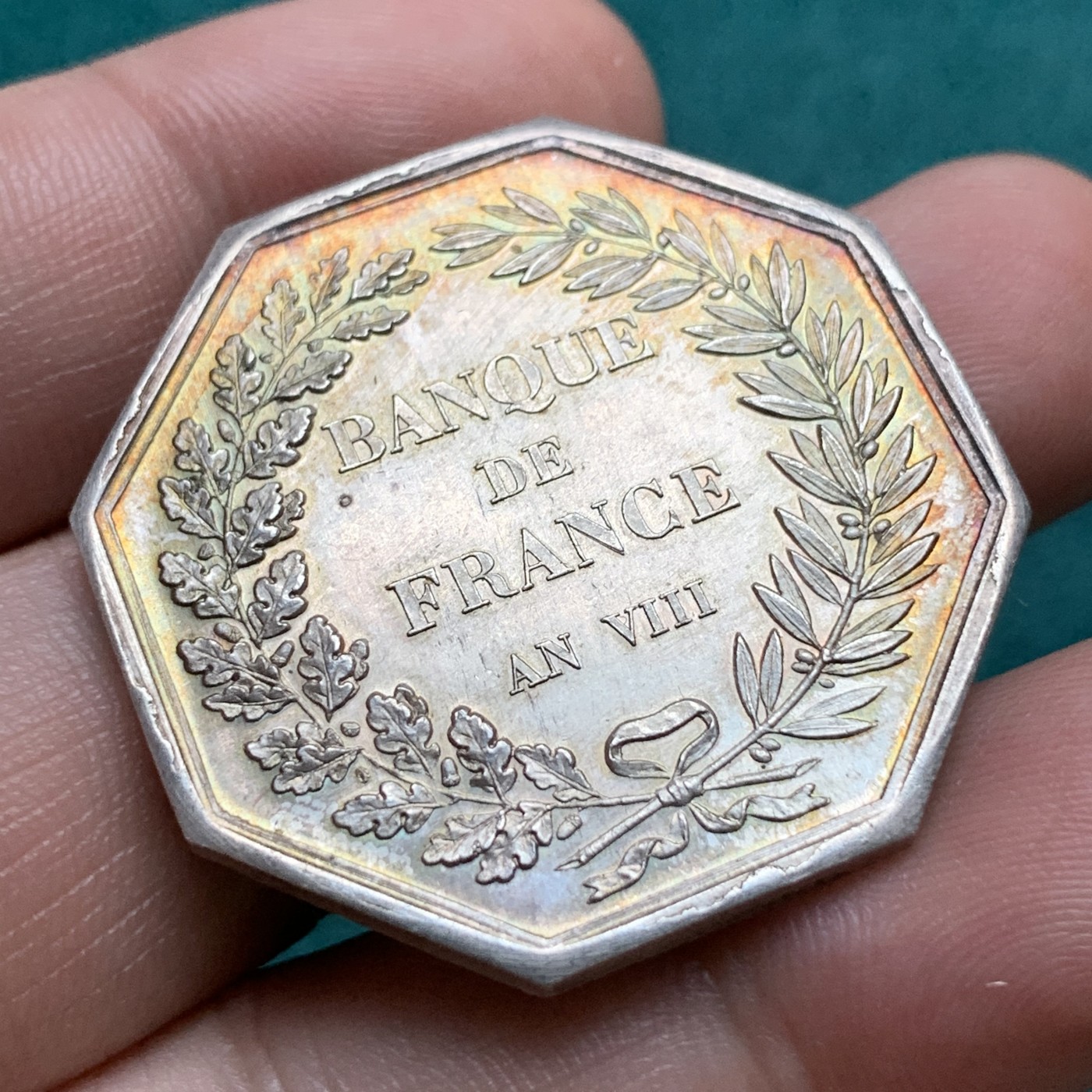 《竞宝斋》第192场-周日，周一 2场 (全场包邮) 法国 1880-1898年 邮储银行 大型八角银质代币 丰饶角边铭 +银标 细节优秀 重量21.3克 对边直径36.2mm MS带彩状态