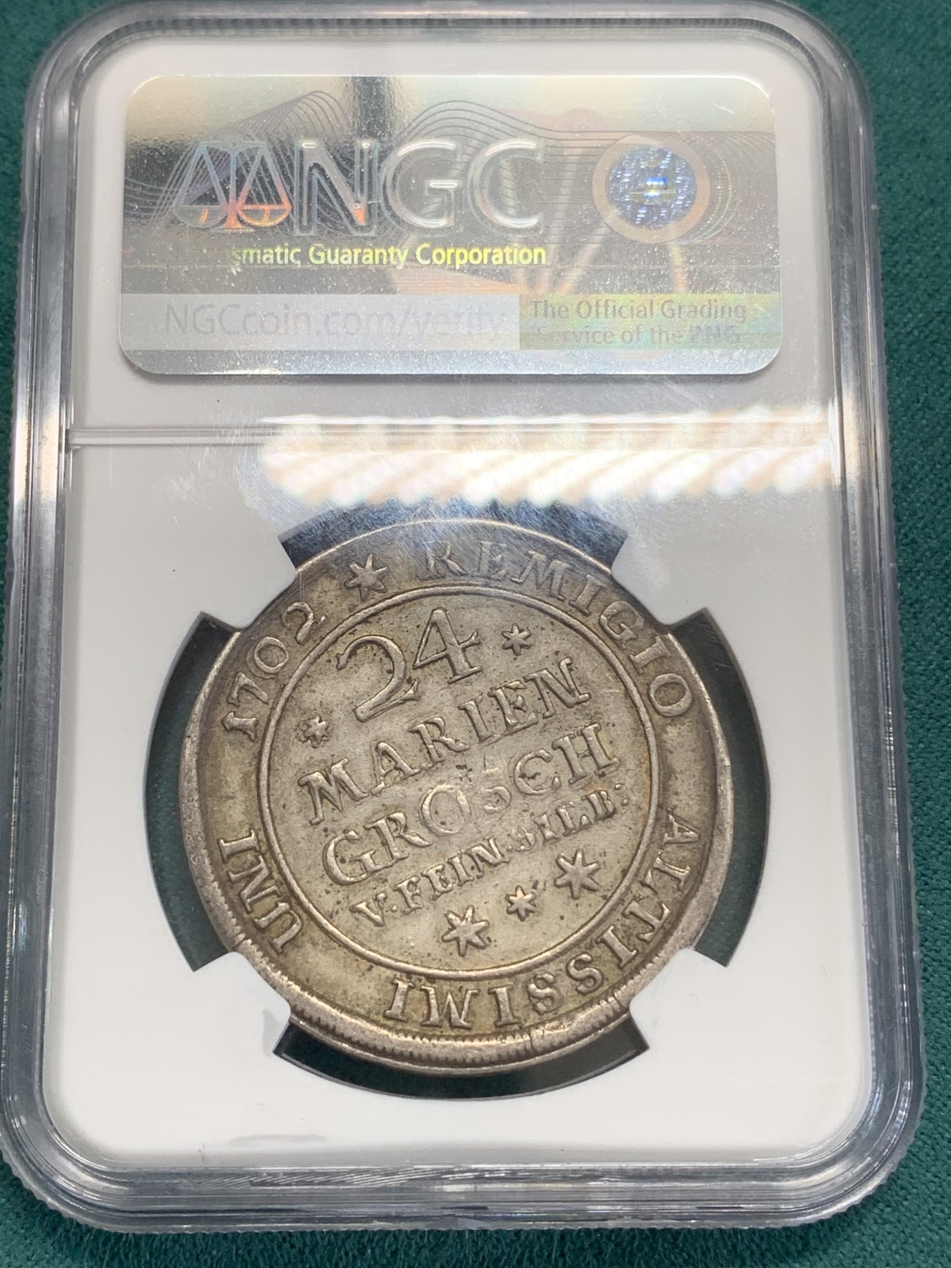 《竞宝斋》第192场-周日，周一 2场 (全场包邮) NGC XF45（第5名）德国不伦瑞克1702年野人24M(2/3泰勒)300多年的银币 眉目清晰 色泽均匀。