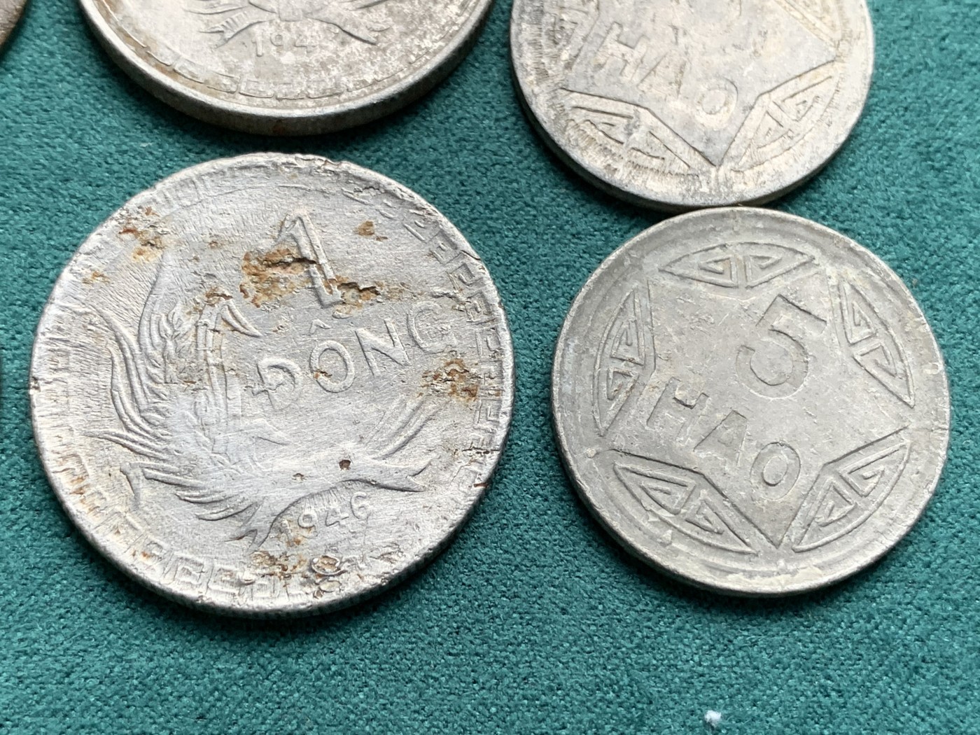 《竞宝斋》第192场-周日，周一 2场 (全场包邮) 两组（6枚）越南民主共和国1946年5毫1盾2盾（各两枚） 细节见图