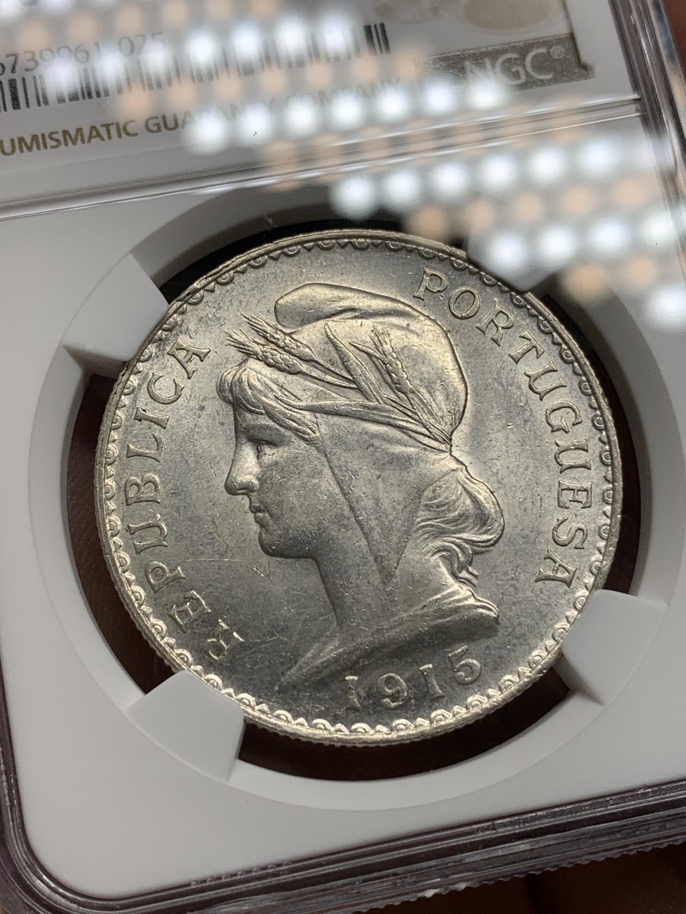 《竞宝斋》第192场-周日，周一 2场 (全场包邮) NGC MS61 葡萄牙1915年女神1埃斯库多大银币