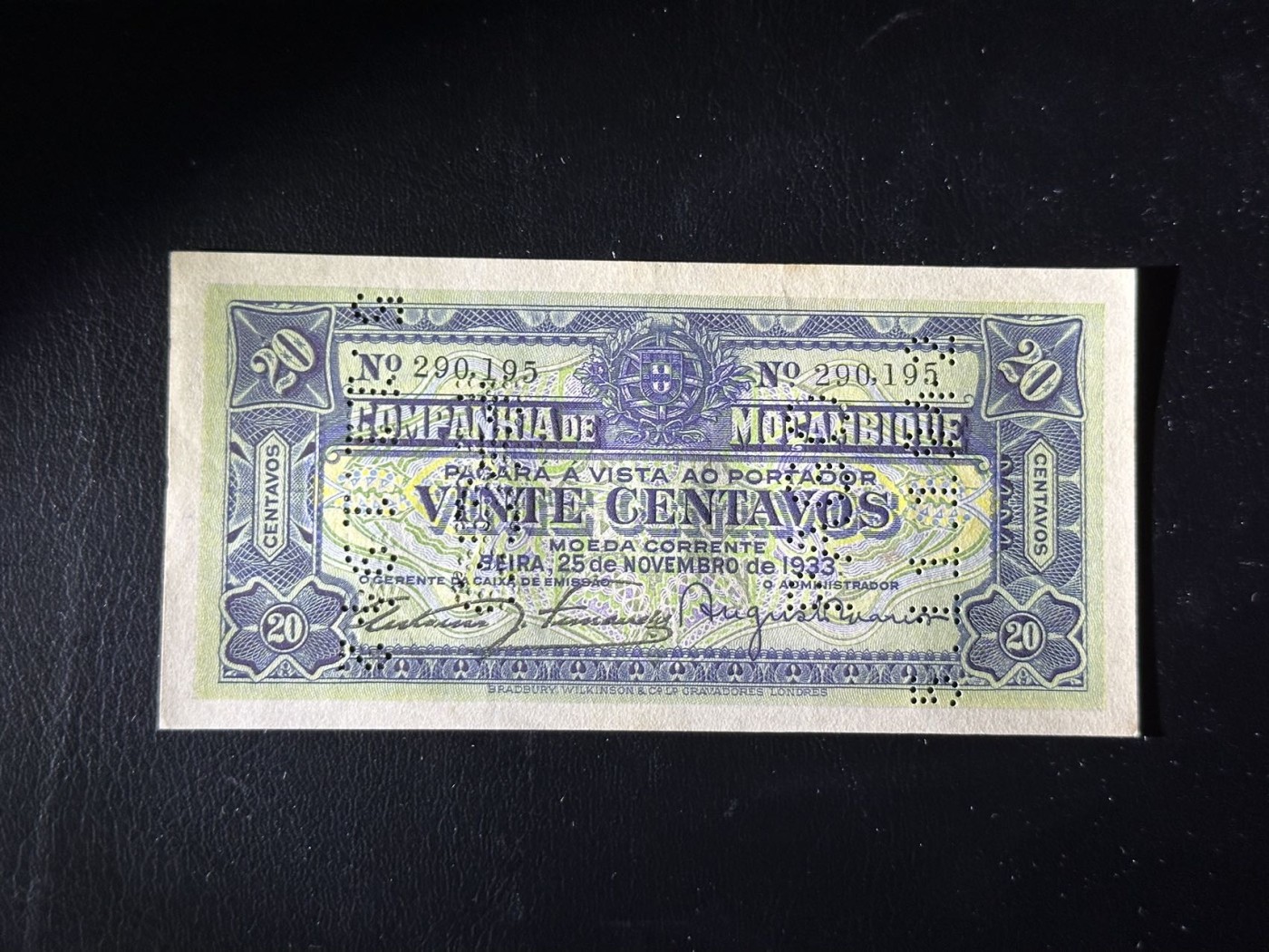 八月最后一场，第十五期大拍 1933年葡属莫桑比克，非常精美，有特殊打孔