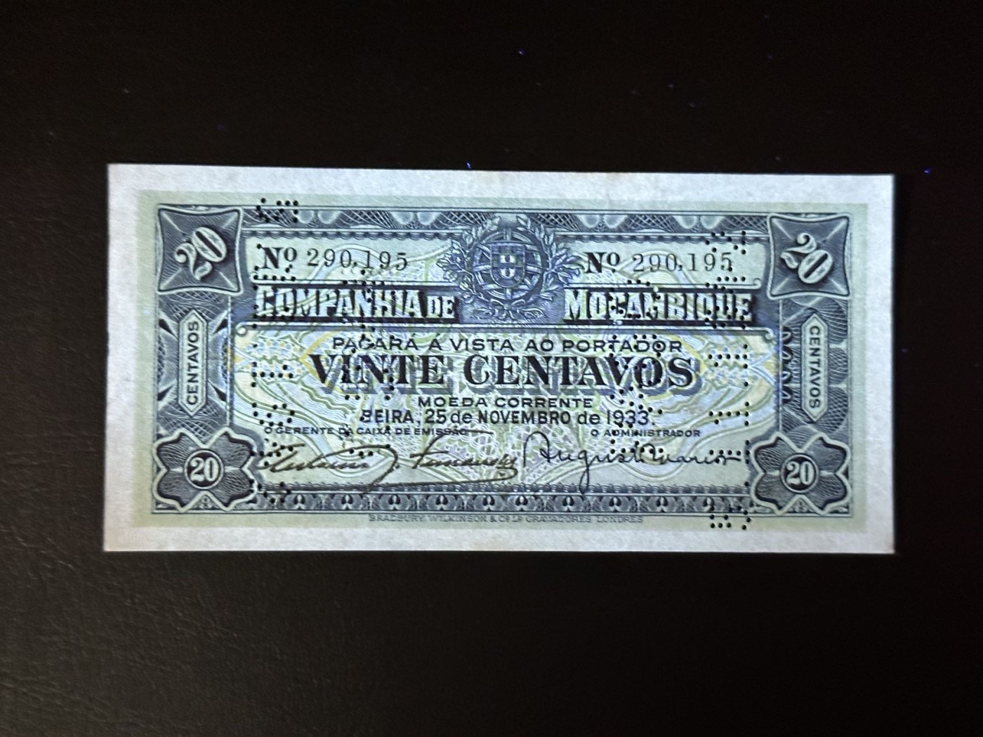 八月最后一场，第十五期大拍 1933年葡属莫桑比克，非常精美，有特殊打孔