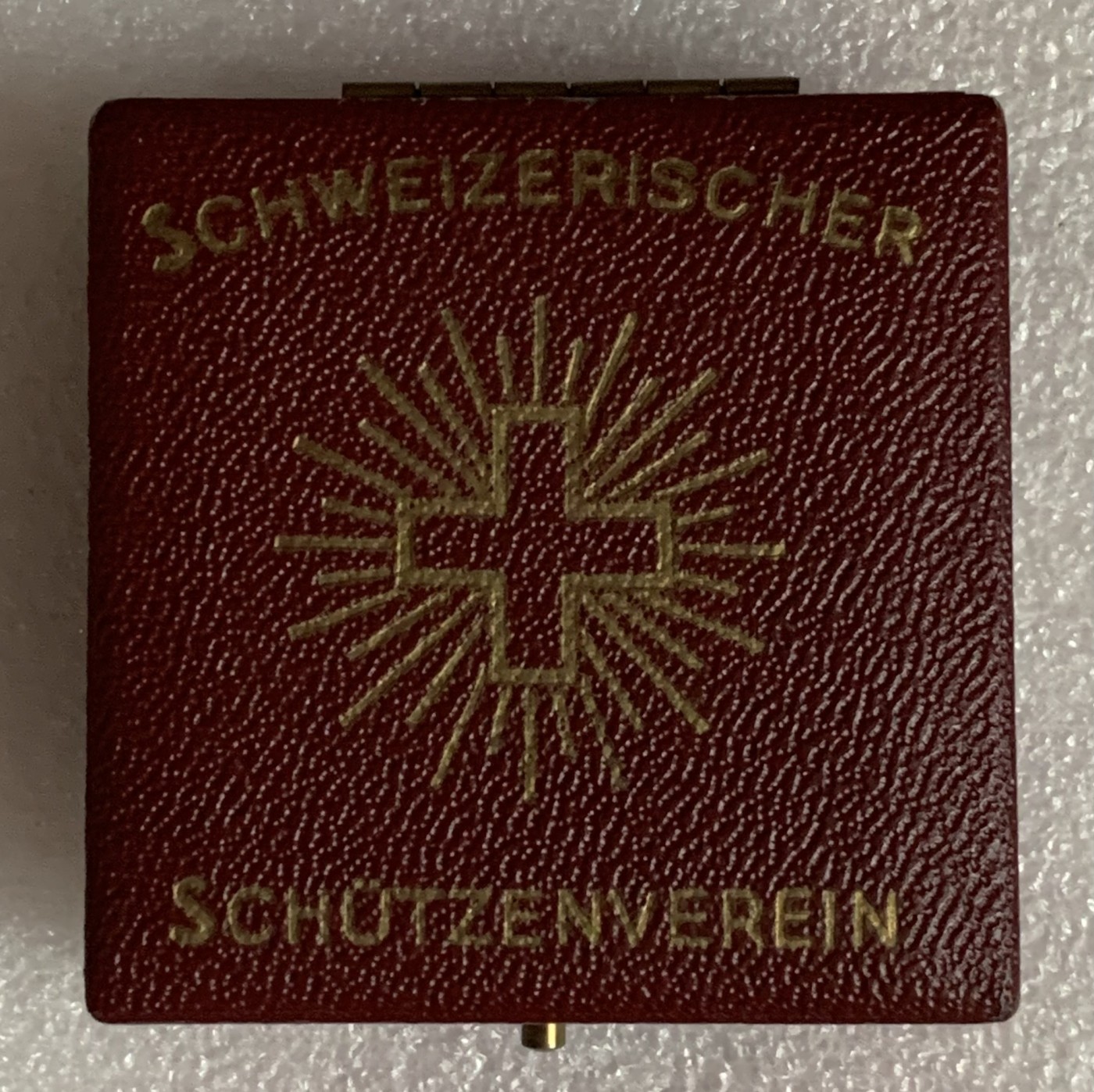 瓶子🏺第107期拍卖会  1940年瑞士射击节300米距离射击纪念银章  原盒