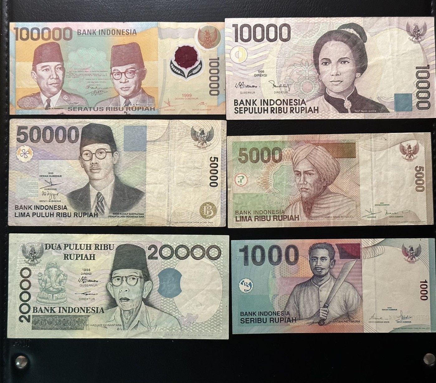 八月最后一场，第十五期大拍 老版本印度尼西亚一组6张大全套，其中10万为少见的塑料钞