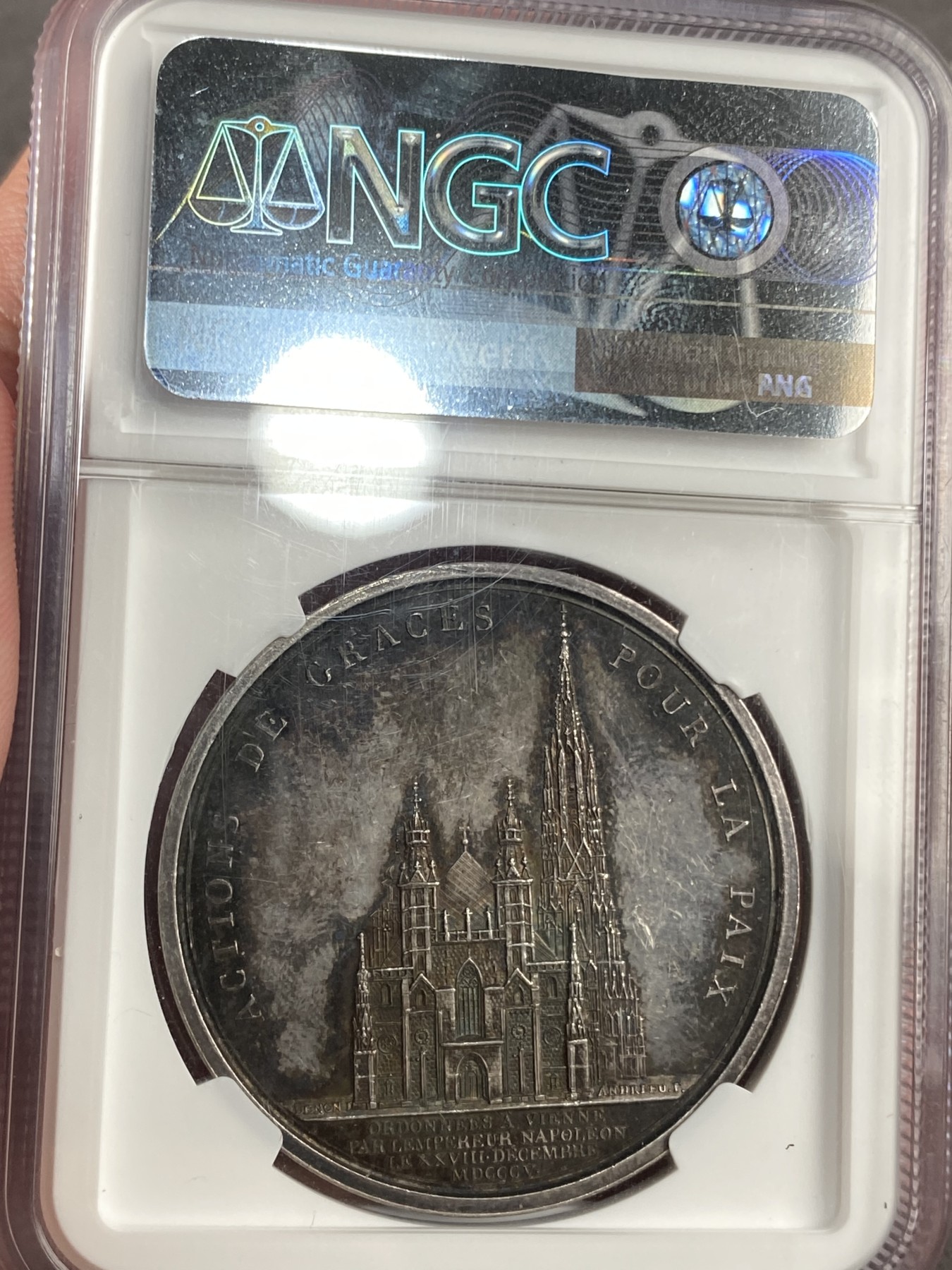 万国钱币拍卖第015期（奢华币章第二季） NGC MS62 1805年法国皇帝拿破仑参观维也纳的圣斯蒂芬大教堂纪念大银章 原铸原味五彩 御用雕刻师Denon经典作品 41MM