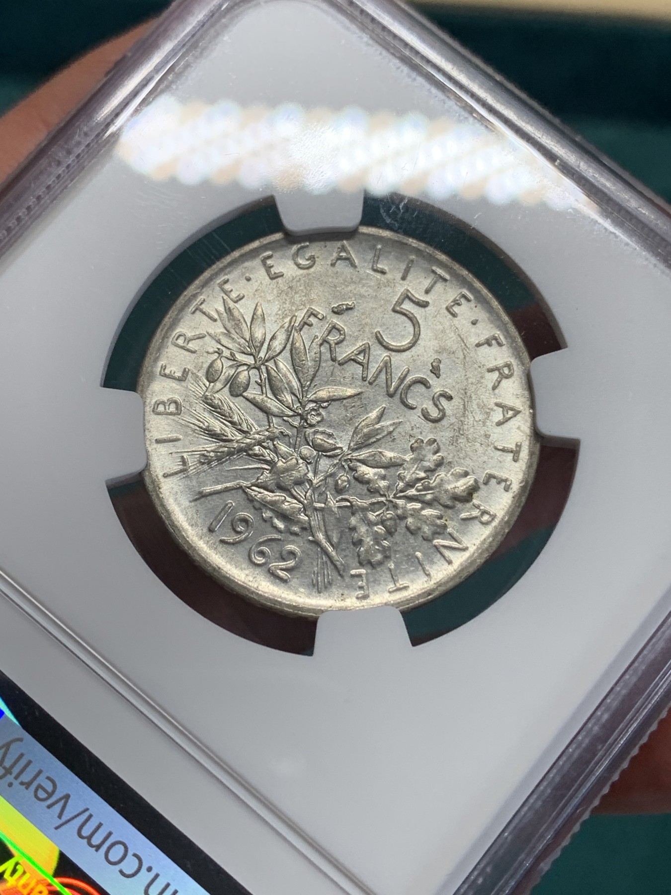 《竞宝斋》第193场-周日，周一 2场 (全场包邮) NGC-MS62法国1962年5法郎银币，转光