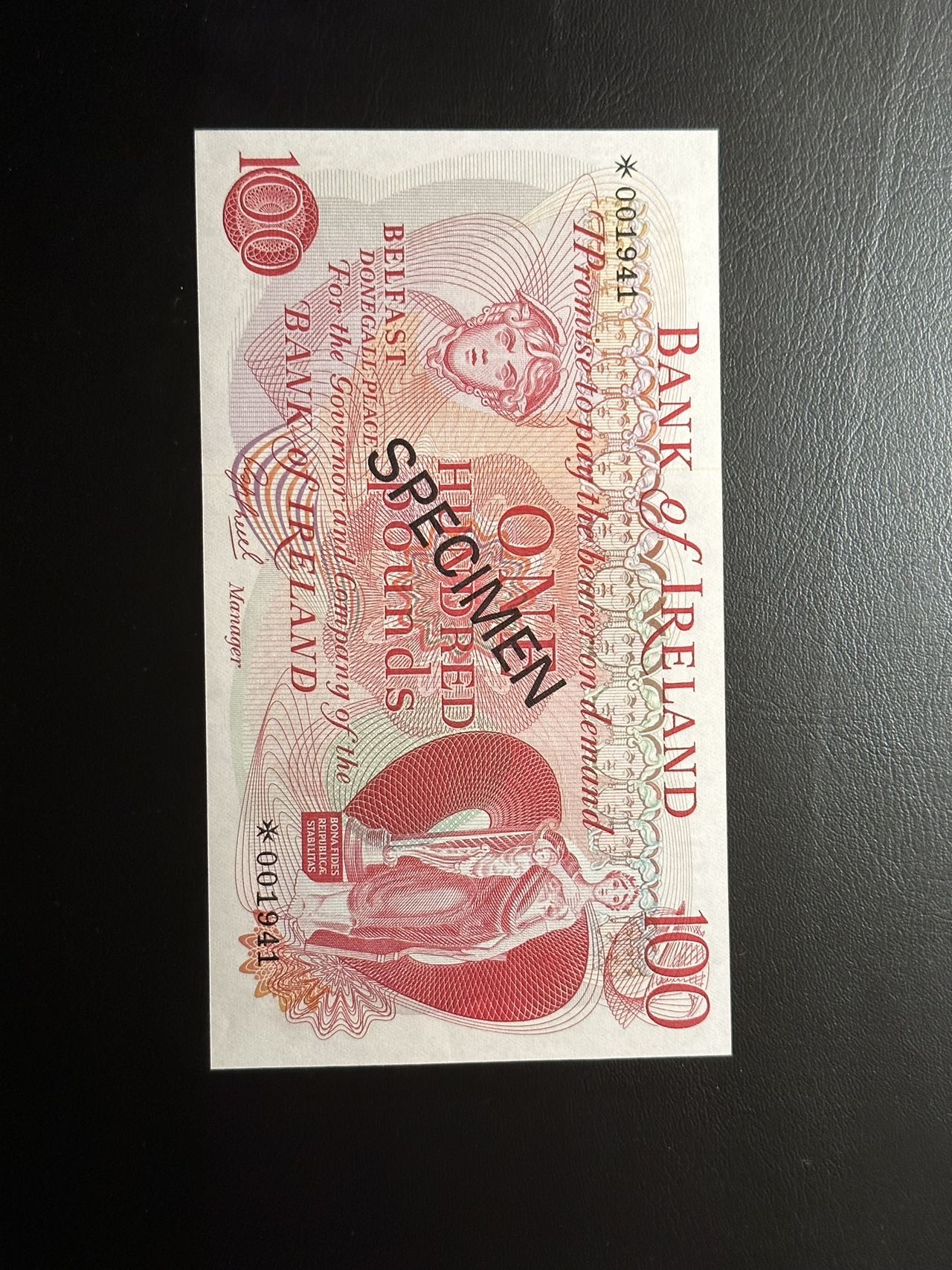 八月最后一场，第十五期大拍 （S3）压轴大拍，北爱尔兰1978年100镑纪念样钞，1941千位号与前两拍均为同号！非常漂亮