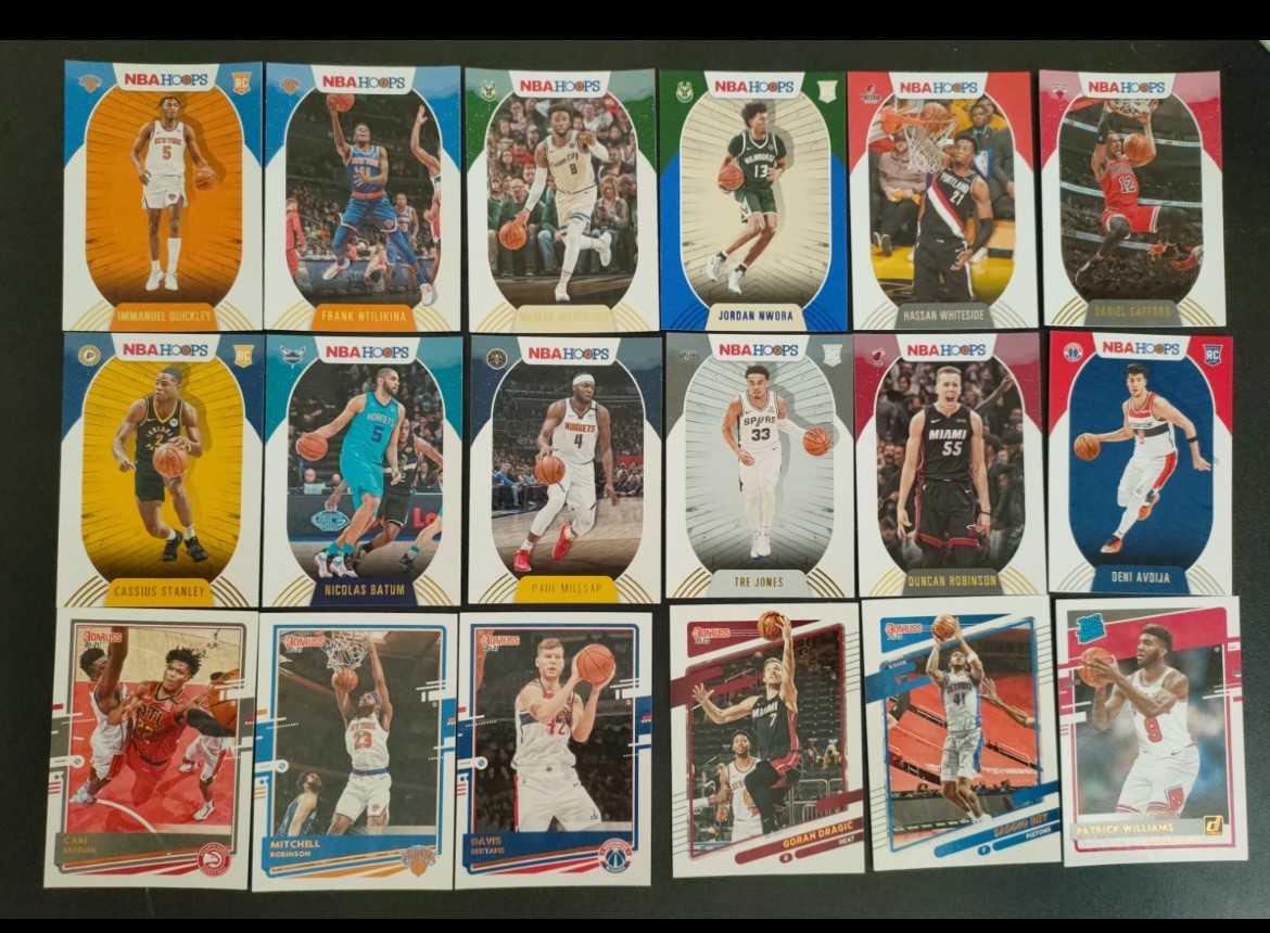 八月最后一场，第十五期大拍 （Z1）正品球星卡一组18张，潜力股！