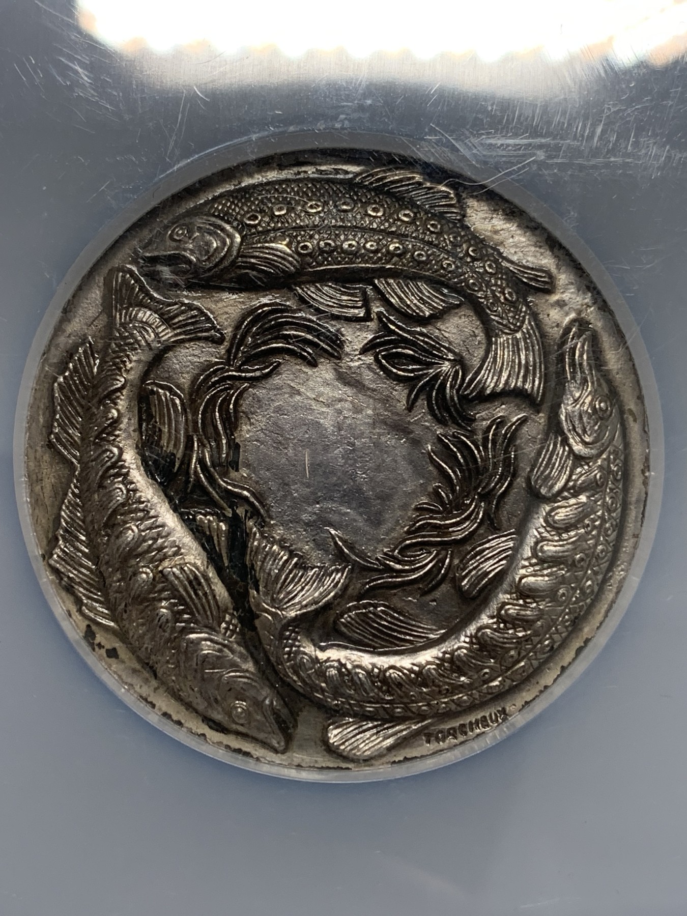 《竞宝斋》第193场-周日，周一 2场 (全场包邮) NGC-MS61 法国 1983年 渔业俱乐部 50MM大银章 很漂亮的大盒大银章