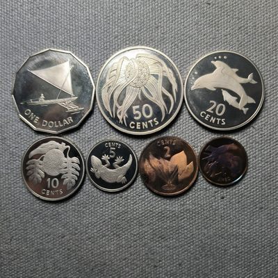 第八十三期 八月第8拍 好品散币（标错了原来第八拍有了） 9月3日发货，因台风天气2天内物流不会更新 - 8.8.50基里巴斯精制币一套