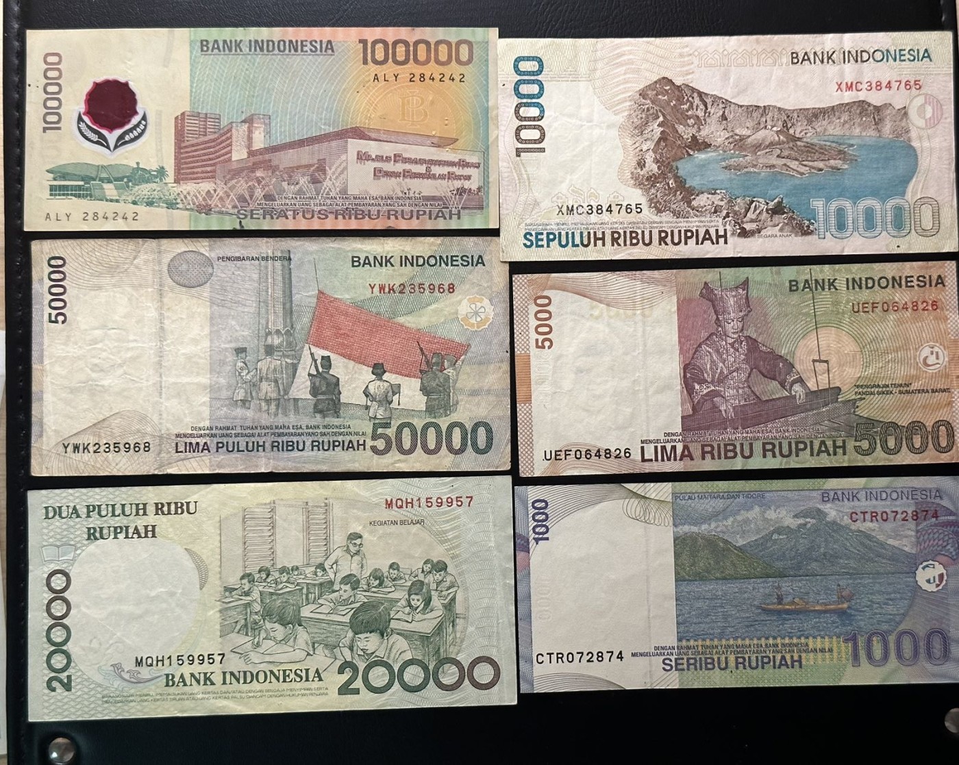 八月最后一场，第十五期大拍 老版本印度尼西亚一组6张大全套，其中10万为少见的塑料钞