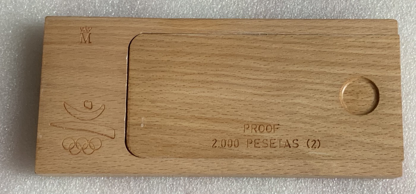 瓶子🏺第107期拍卖会  西班牙1992年世界杯精制银币2枚套  原盒