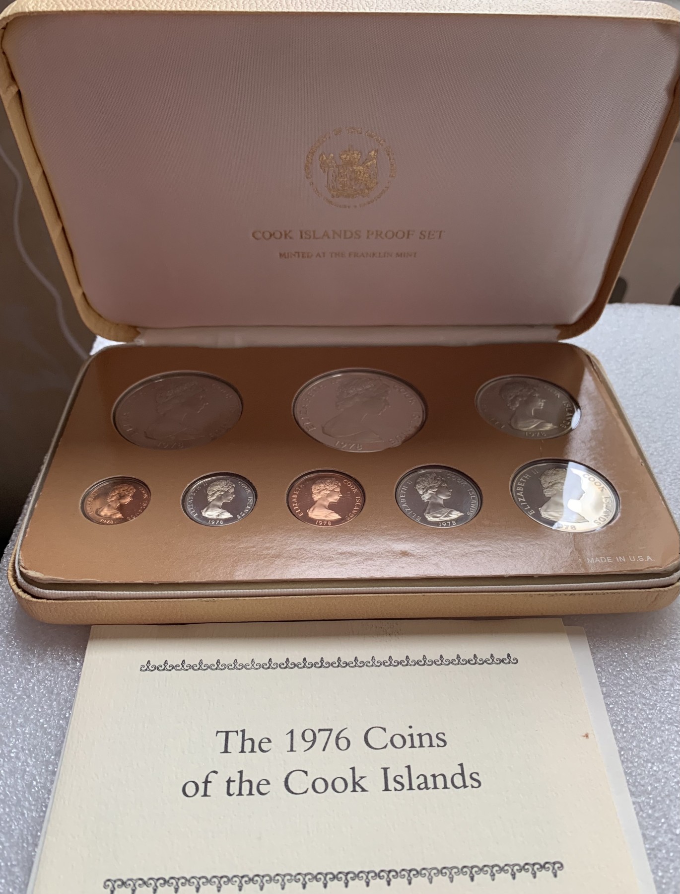 瓶子🏺第107期拍卖会  1978年库克群岛精制2枚银币精制套装 含超大银币