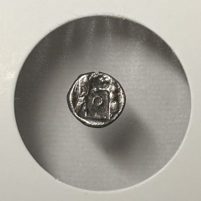 【钱币小铺】古希腊奥波/罗马银币专场 - 撒玛利亚地区奥波银币 公元前375-333年 波斯国王与狮子搏斗少见 0.57g 9m m