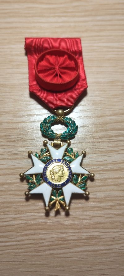 CHONGSHI勋章拍卖（第四十期） - 法国三共荣誉军团勋章军官级（银制中间k金制）