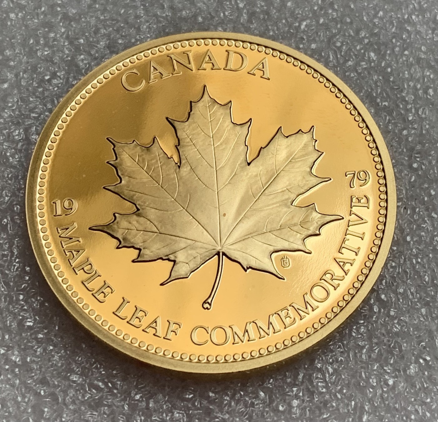 瓶子🏺第107期拍卖会  加拿大1979年精制纪念章  40毫米27.29克