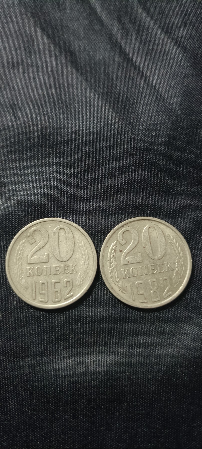 全场0起0押金！ 精品像章，红色文献！ 两枚CCCP