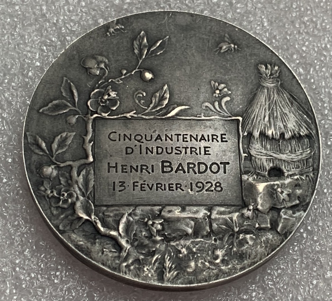 瓶子🏺第107期拍卖会  法国1928年农业银章  50毫米62.48克