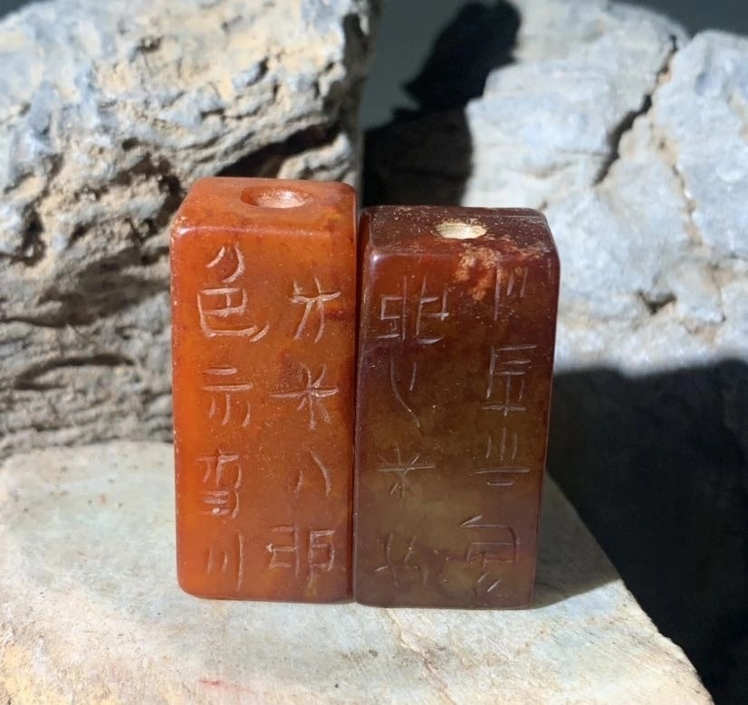 玉石·钱币·杂件｜精选拍卖专场 旧藏和田玉冈卯一对